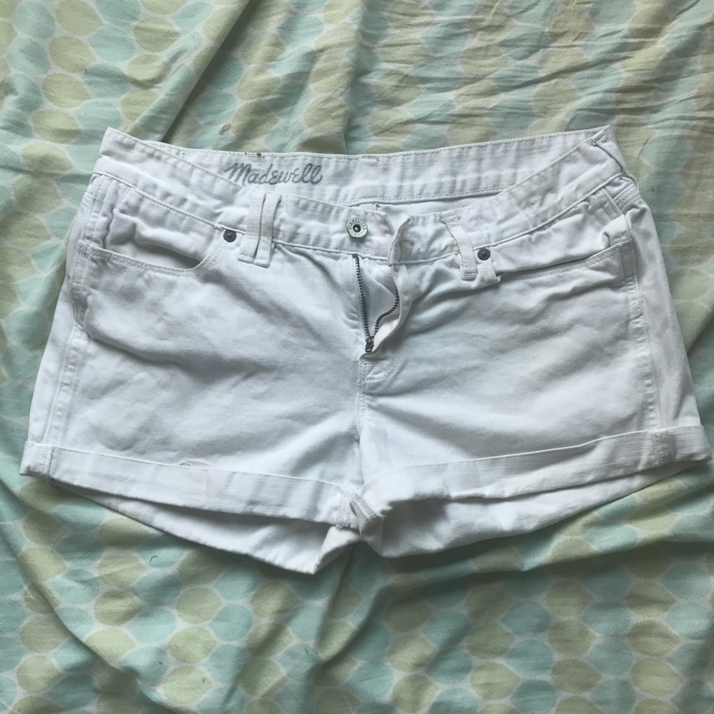 White denim Madewell shorts